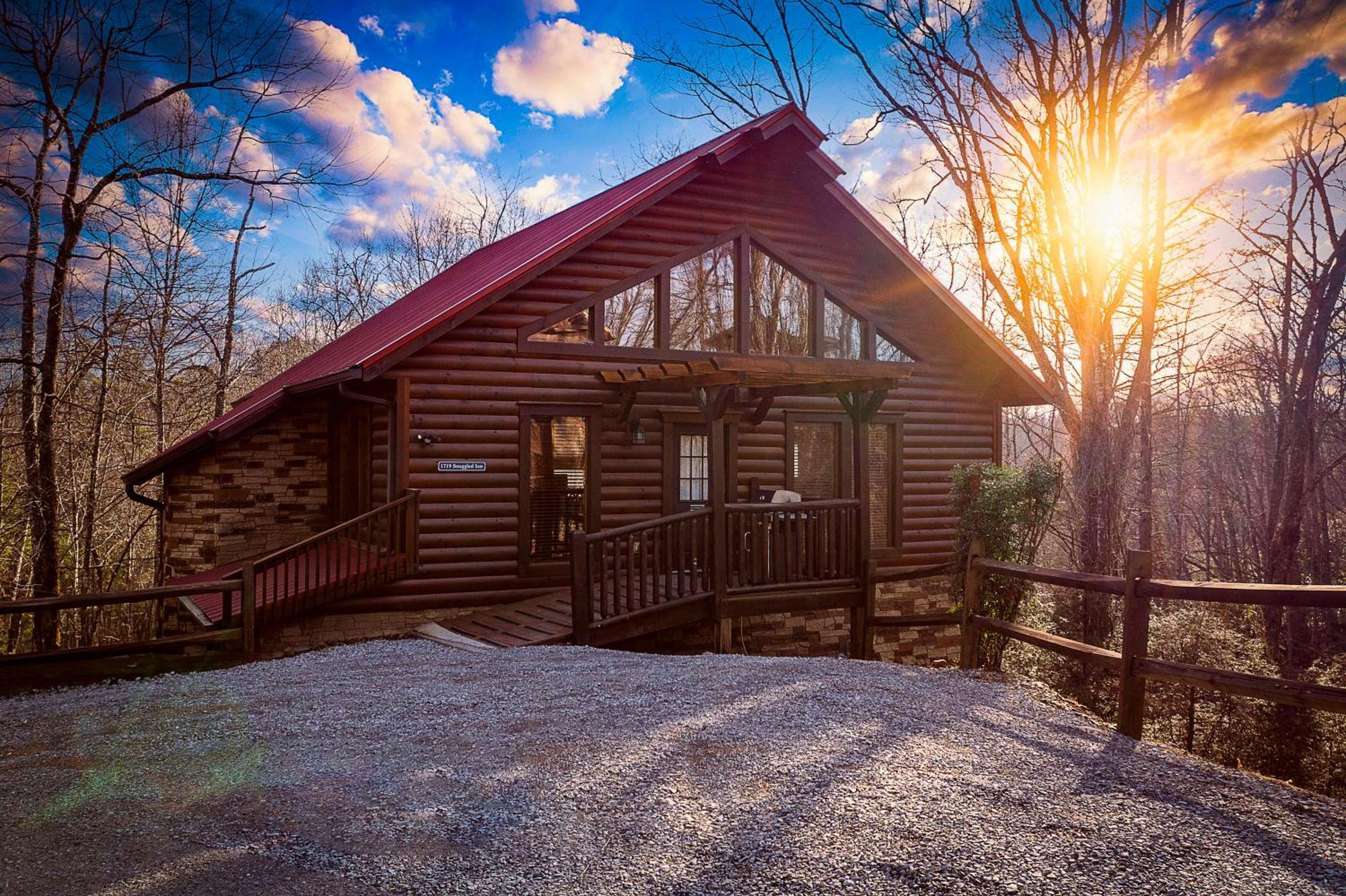 Snuggled Inn Holiday Home Gatlinburg Exteriör bild